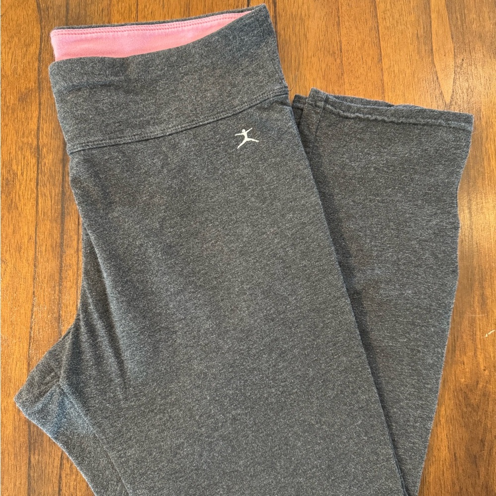 Danskin Gray Capris with Wide Pink Waistband